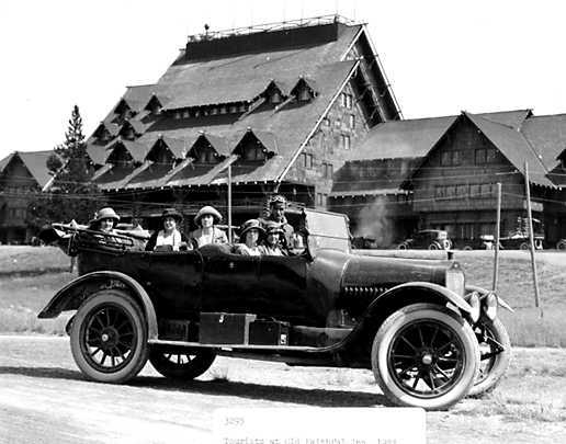 Old Faithful Inn